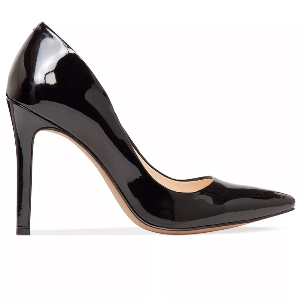 Jessica Simpson pumps